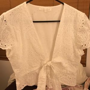 White eyelet ruffle top ☁️☁️☁️